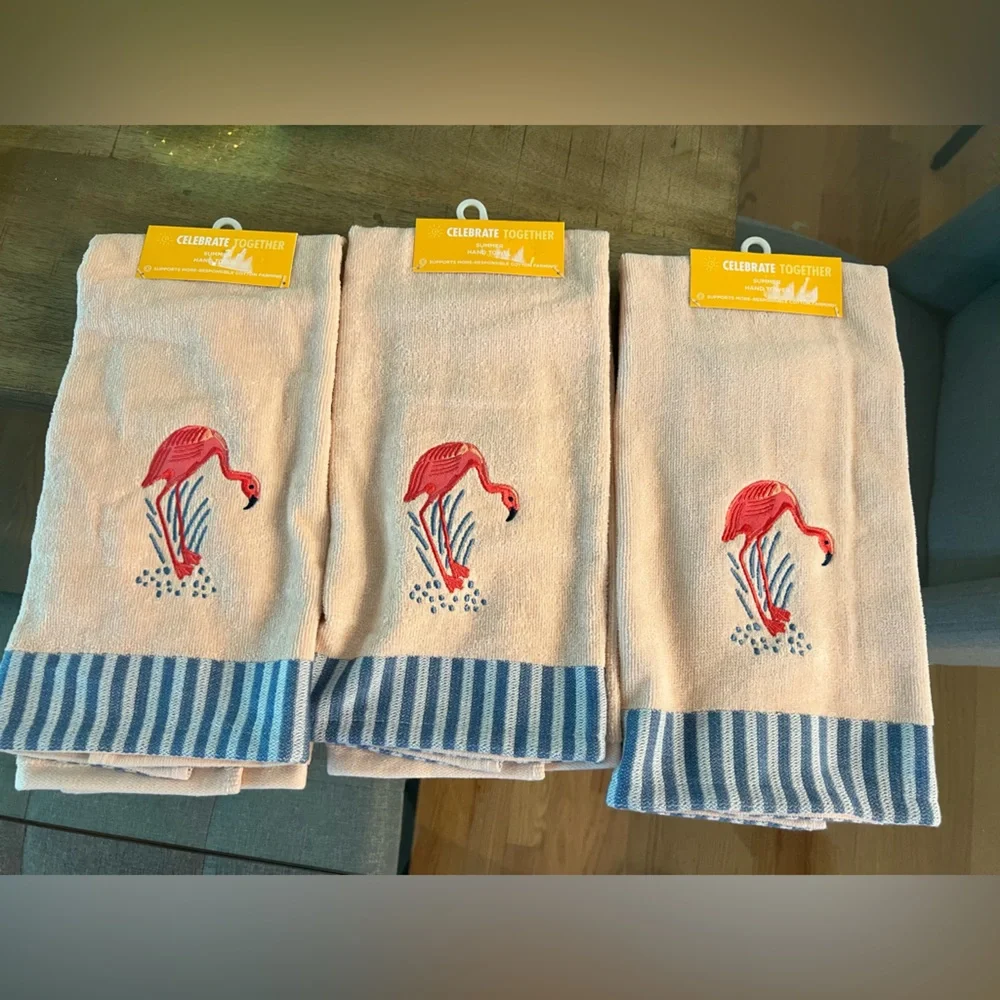 3 Flamingo Embroidered Towels